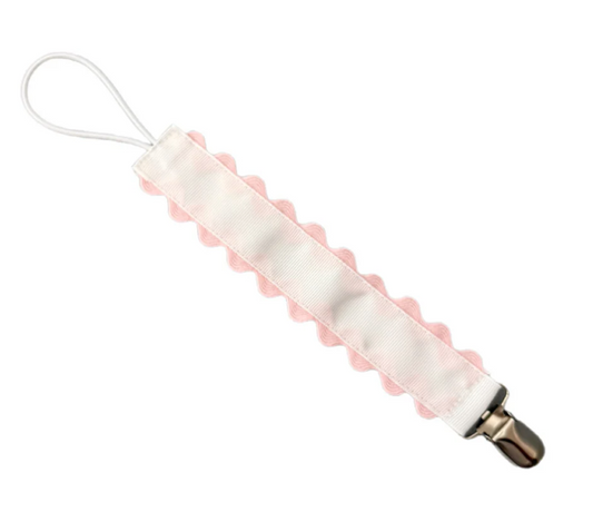 Scalloped Pacifier Clip
